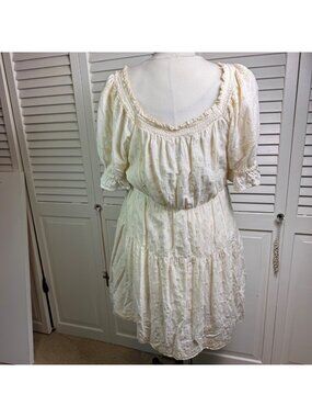 Old navy ivory size XL Embroidered floral Boho Peasant Dress W/ Puff Sleeves